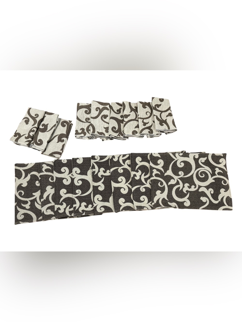 17 PC COTTON JACQUARD NEUTRAL SCROLL PRINT SET OF 8 PLACEMENTS & 9 NAPKINS